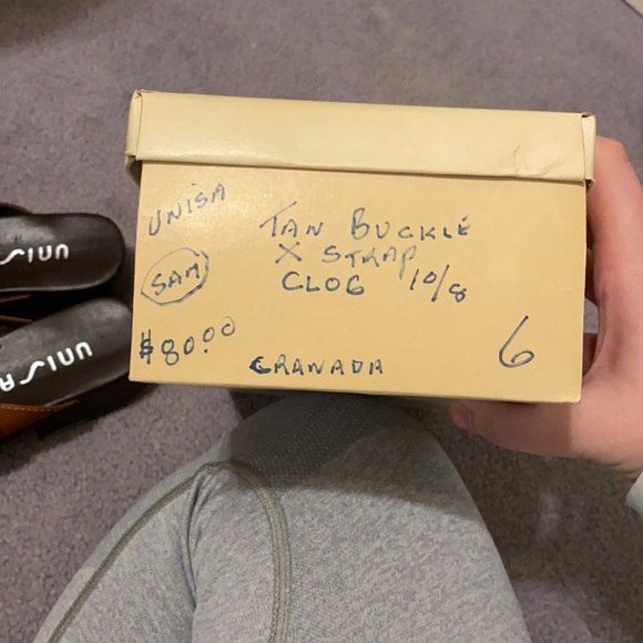 Vintage Buckle Strap Clog - Picture 4 of 4